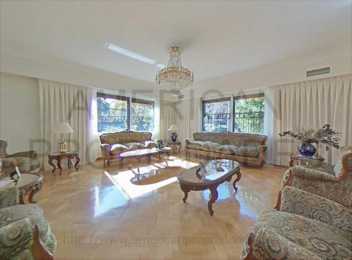 Casa · 500m² · 5 Ambientes · 6 Cocheras