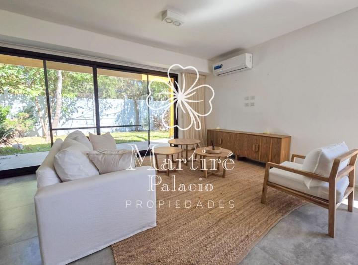 Casa · 135m² · 4 Ambientes · 2 Cocheras