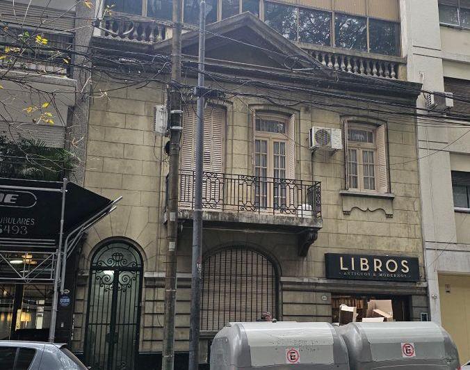 Casa · 248m² · 5 Ambientes · 1 Cochera