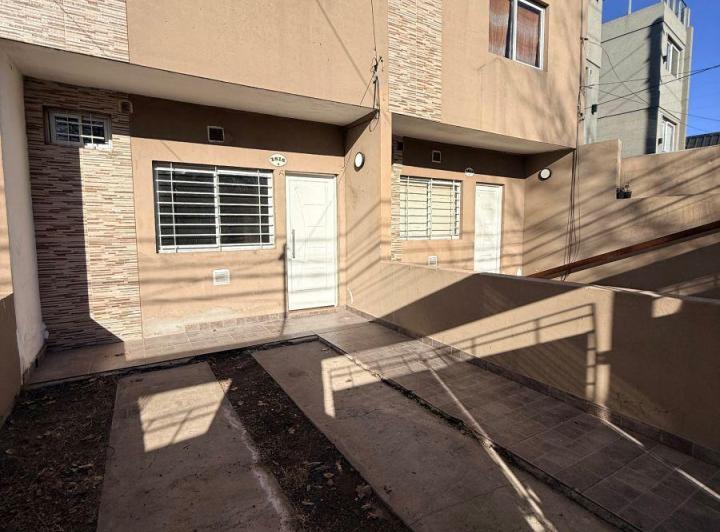 Casa · 80m² · 3 Ambientes · 1 Cochera