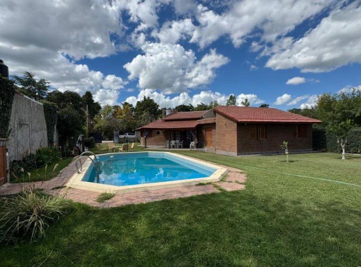 Casa · 150m² · 7 Ambientes · 1 Cochera