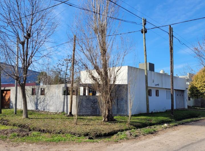 Casa · 80m² · 1 Ambiente · 1 Cochera
