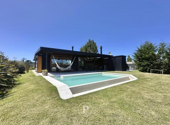 Casa · 150m² · 2 Dormitorios