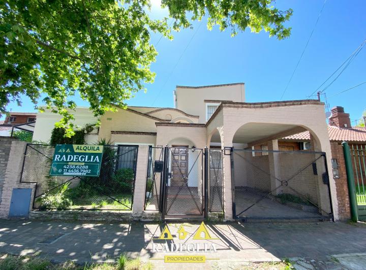 Casa · 140m² · 5 Ambientes · 1 Cochera