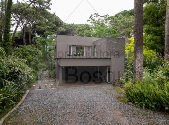 Casa · 415m² · 6 Ambientes