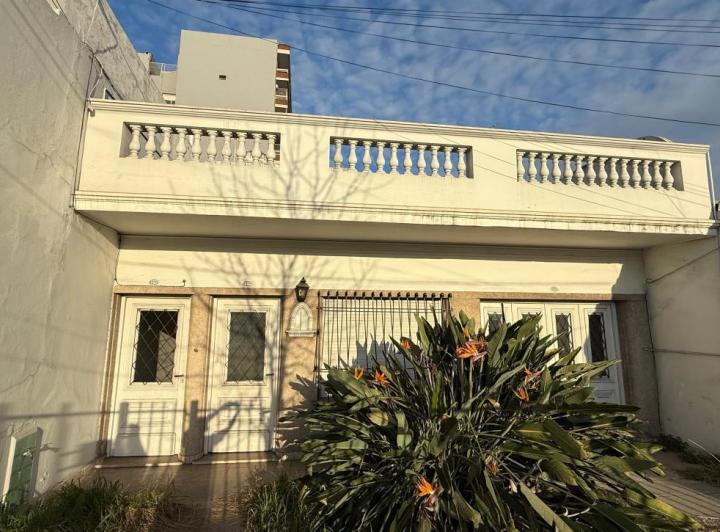 Casa · 187m² · 4 Ambientes · 1 Cochera