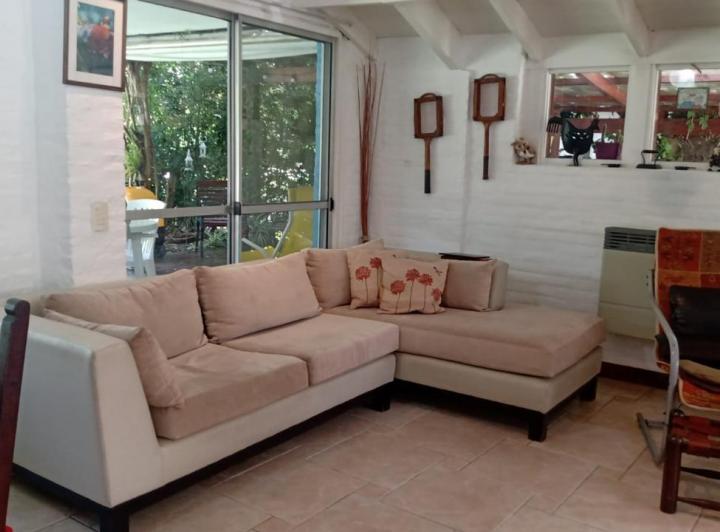 Casa · 130m² · 4 Ambientes · 2 Cocheras