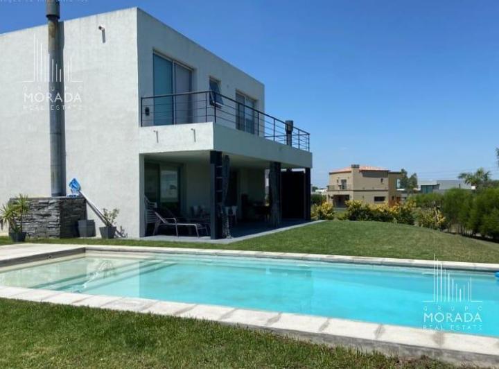 Casa · 150m² · 5 Ambientes · 2 Cocheras