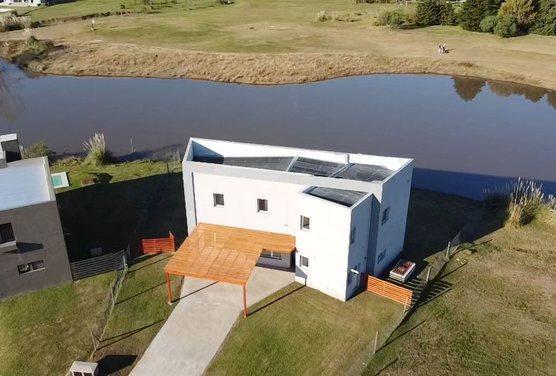 Casa · 126m² · 4 Ambientes · 1 Cochera