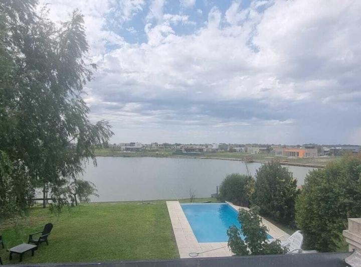 Casa · 150m² · 4 Ambientes · 1 Cochera