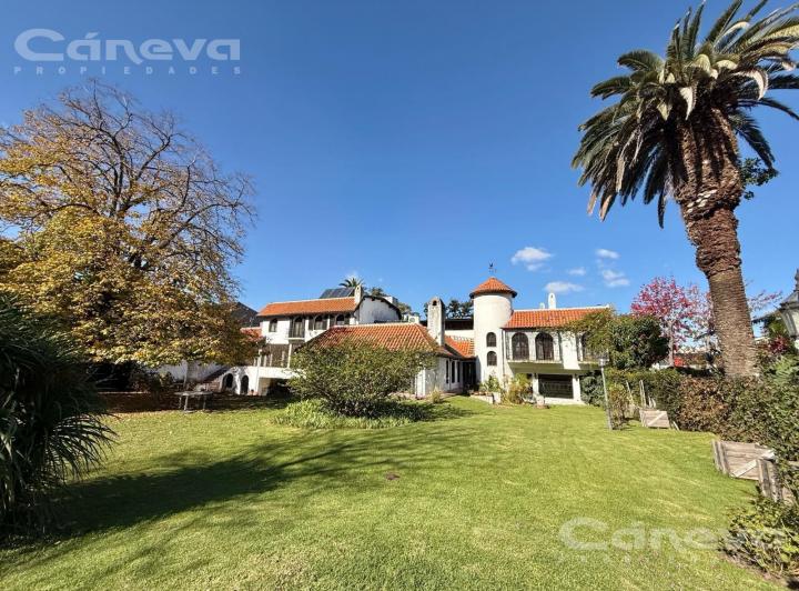 Casa · 601m² · 12 Ambientes · 3 Cocheras