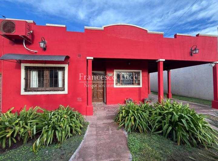 Casa · 100m² · 3 Ambientes · 1 Cochera