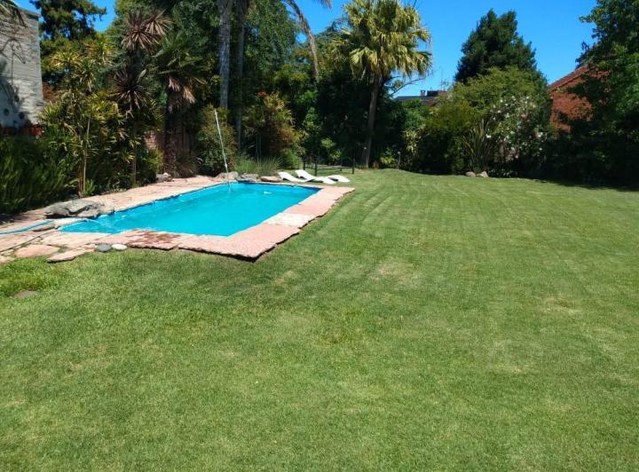 Casa · 200m² · 4 Ambientes · 1 Cochera