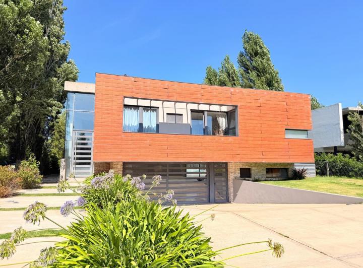 Casa · 315m² · 5 Ambientes