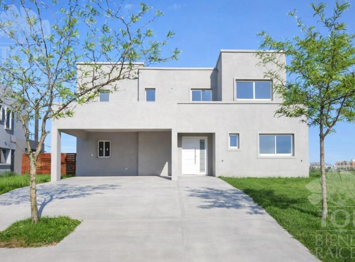 Casa · 200m² · 5 Ambientes · 6 Cocheras
