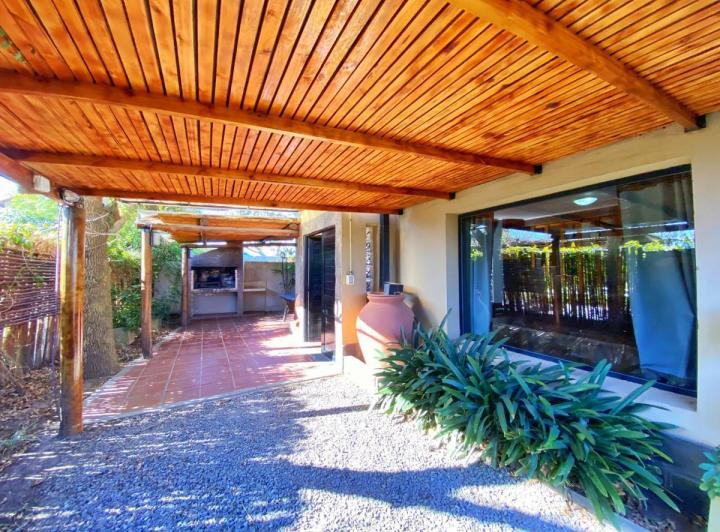 Casa · 600m² · 3 Ambientes · 1 Cochera