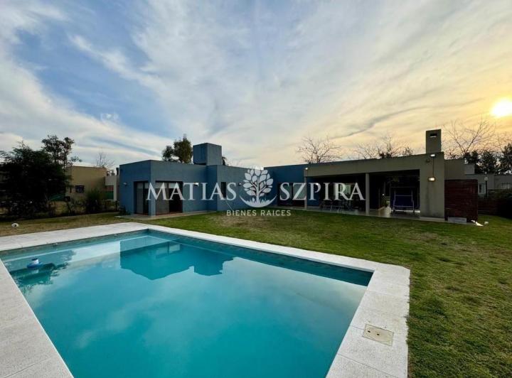 Casa · 105m² · 3 Ambientes · 1 Cochera