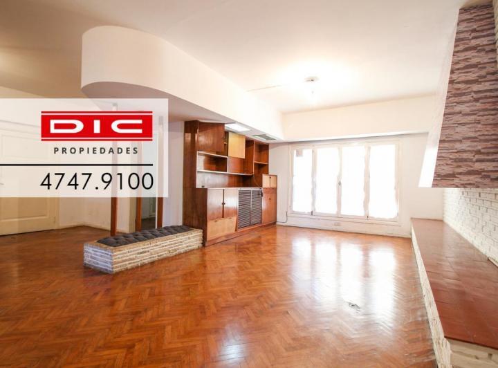 Casa · 200m² · 6 Ambientes · 1 Cochera