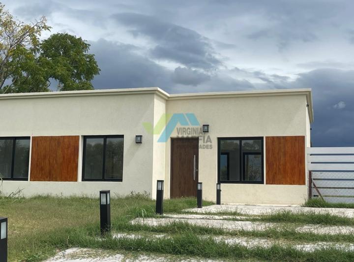 Casa · 125m² · 4 Ambientes · 2 Cocheras