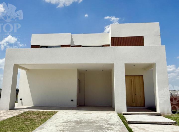 Casa · 290m² · 6 Ambientes · 6 Cocheras