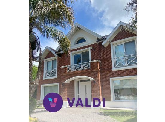 Casa · 800m² · 6 Ambientes
