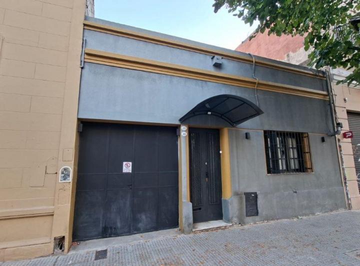 Casa · 189m² · 7 Ambientes · 1 Cochera