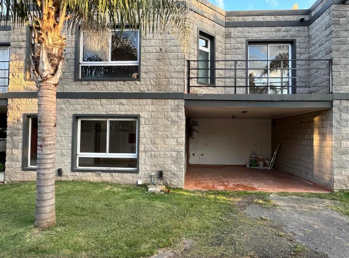 Casa · 60m² · 1 Dormitorio · 1 Cochera