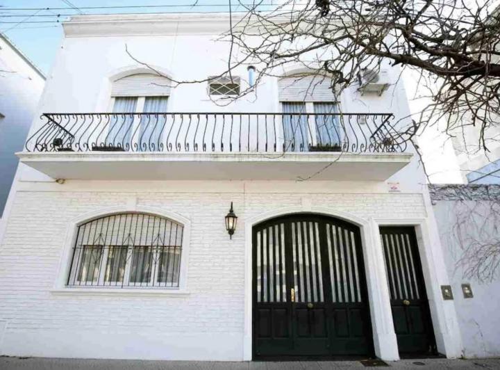 Casa · 280m² · 7 Ambientes · 1 Cochera
