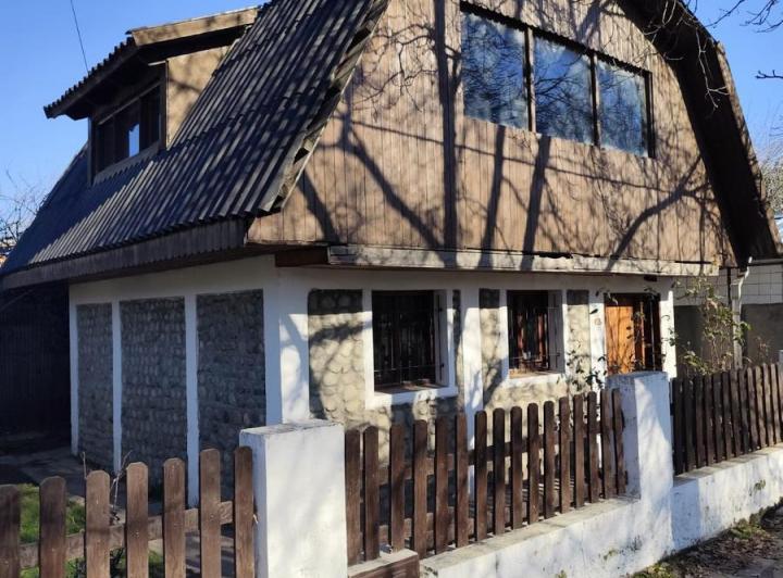 Casa · 84m² · 2 Ambientes · 1 Cochera
