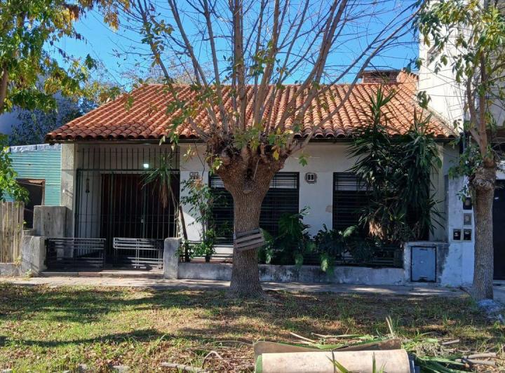 Casa · 102m² · 3 Ambientes · 1 Cochera