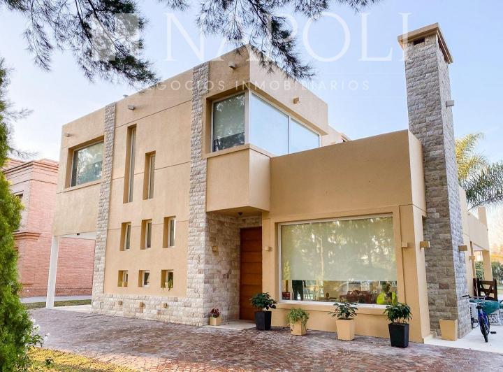 Casa · 378m² · 5 Ambientes