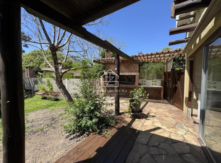 Casa · 712m² · 5 Ambientes