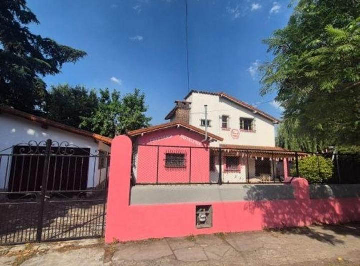 Casa · 420m² · 8 Ambientes