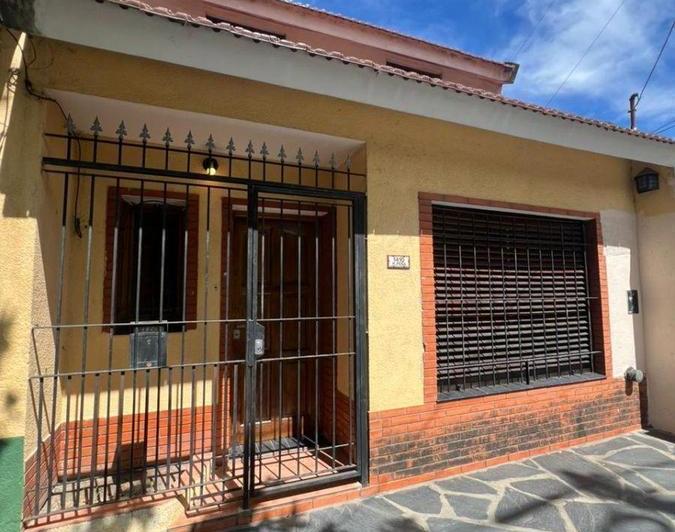 Casa · 1m² · 3 Ambientes