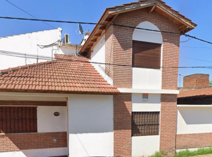 Casa · 5 Ambientes · 1 Cochera