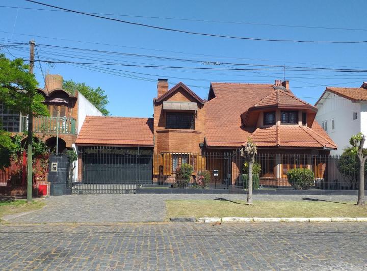 Casa · 391m² · 6 Ambientes