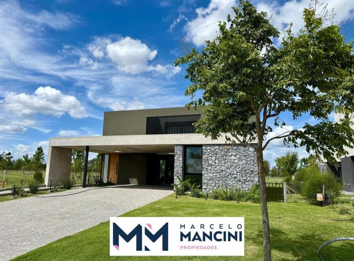 Casa · 280m² · 7 Ambientes · 6 Cocheras