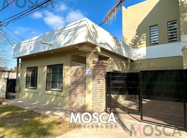 Casa · 48m² · 2 Ambientes · 1 Cochera