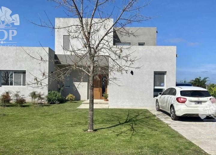 Casa · 167ha · 4 Ambientes