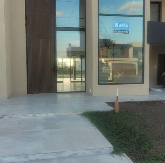 Casa · 210m² · 5 Ambientes · 6 Cocheras