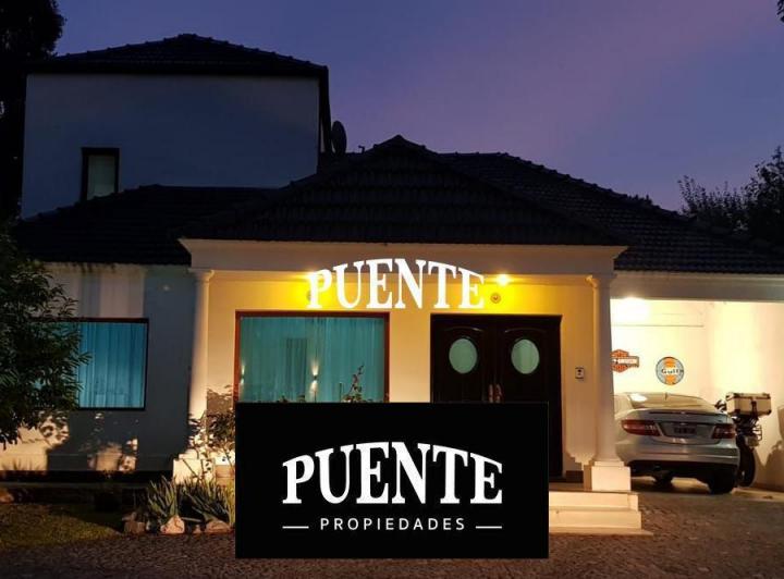 Casa · 270m² · 7 Ambientes · 1 Cochera