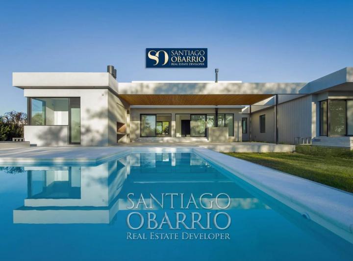 Casa · 266m² · 4 Ambientes · 2 Cocheras