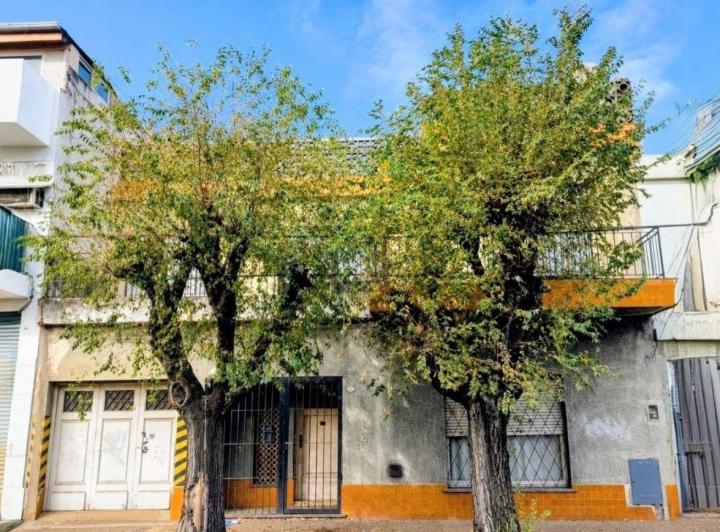 Casa · 150m² · 4 Ambientes · 1 Cochera