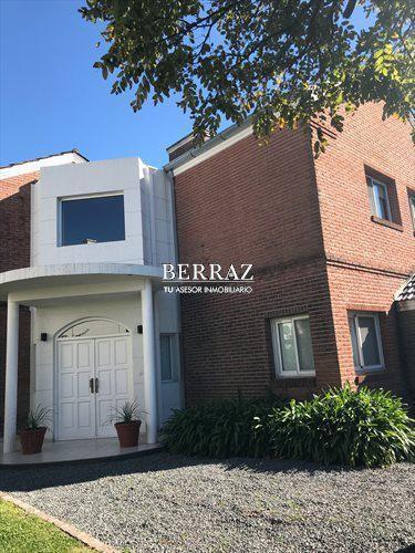 Casa · 220m² · 6 Ambientes · 1 Cochera