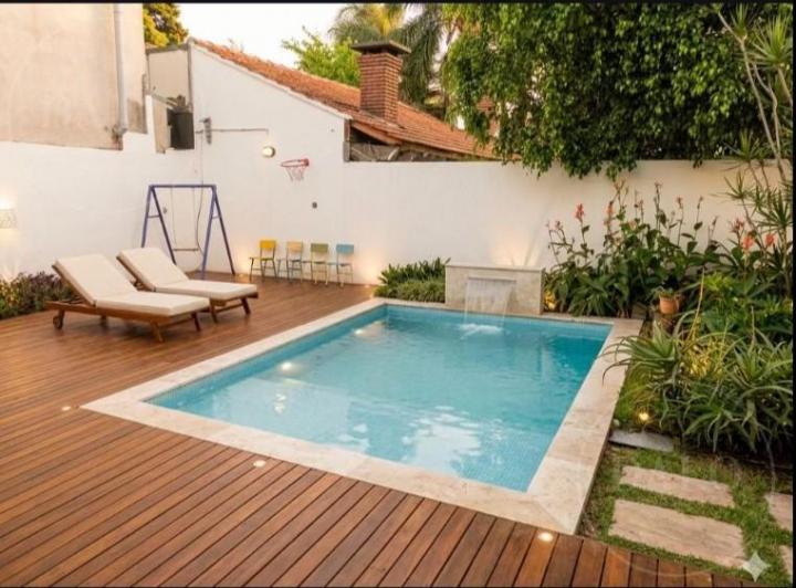 Casa · 180m² · 4 Ambientes · 2 Cocheras