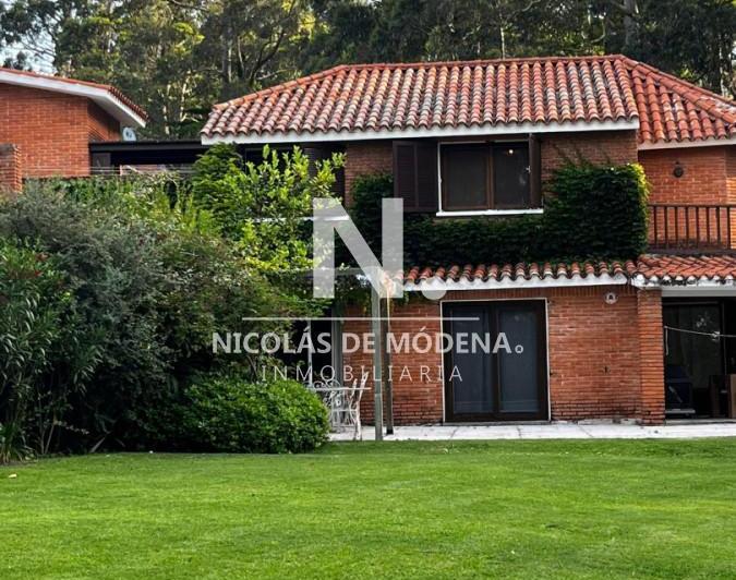 Casa · 133m² · 4 Ambientes · 1 Cochera