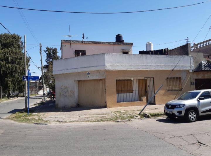 Casa · 80m² · 3 Ambientes · 1 Cochera