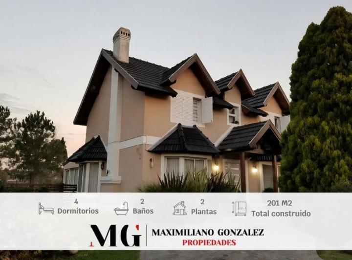 Casa · 201m² · 5 Ambientes · 2 Cocheras