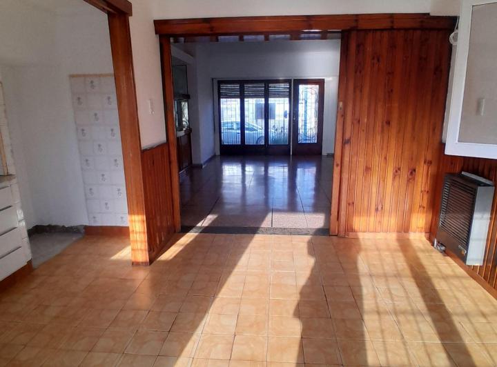 Casa · 100m² · 3 Ambientes · 1 Cochera