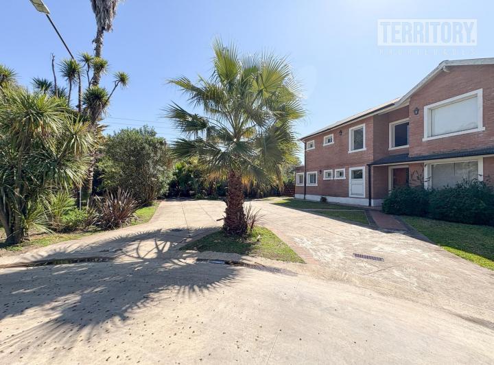 Casa · 280m² · 4 Ambientes
